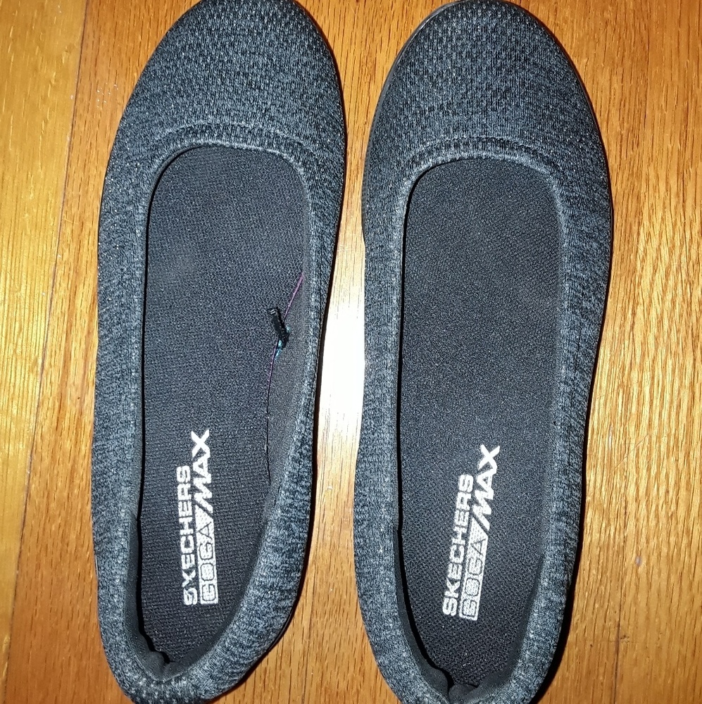 SOLD~NWOT SKECHERS Grey/Black GO MAX women's SZ6.5